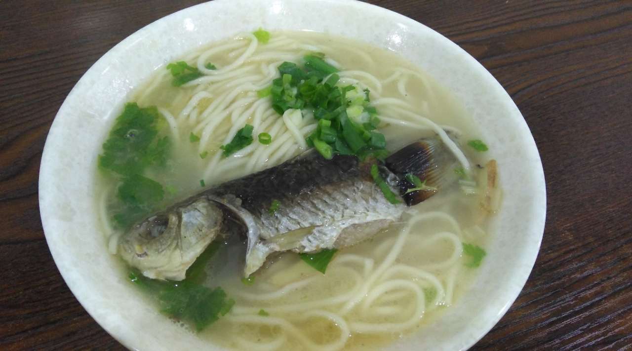 鲫鱼汤面,回味一碗