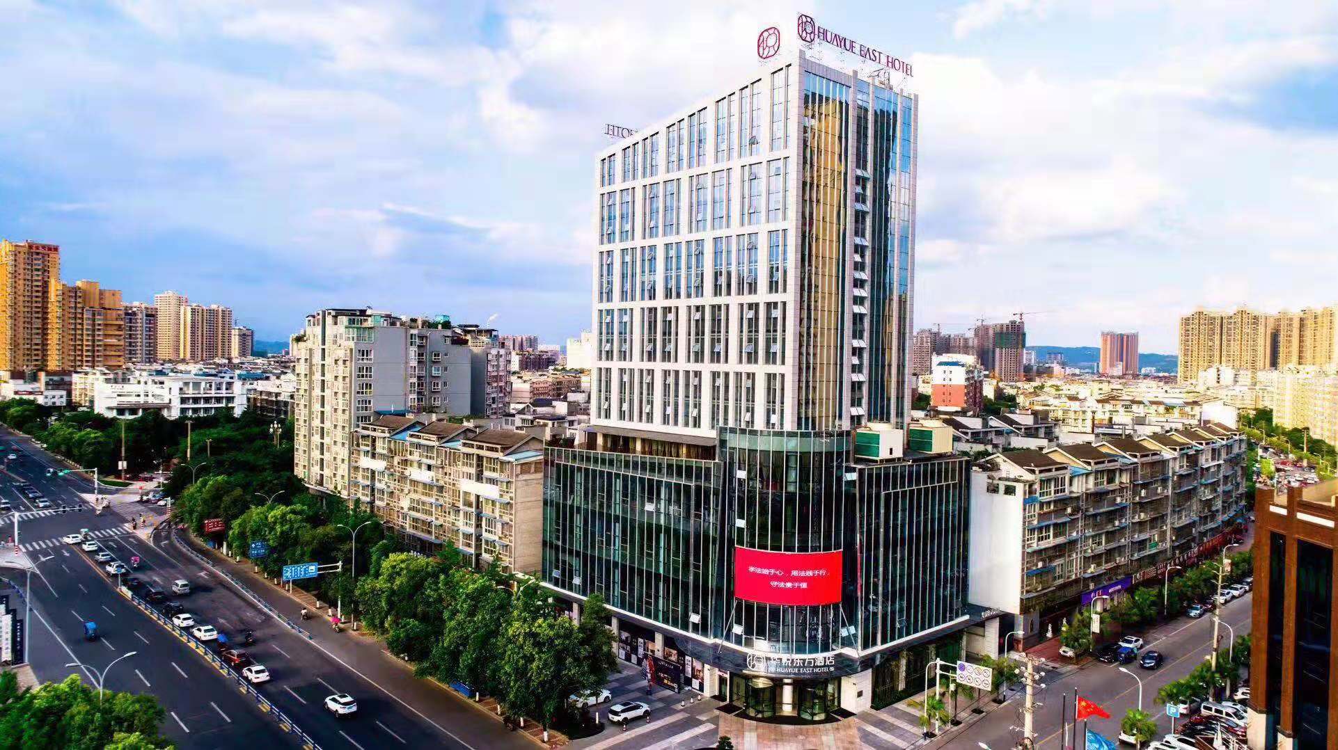 1828浏览 2400-10000元/月 公司名称: 江油市万裕荣城酒店有限公司