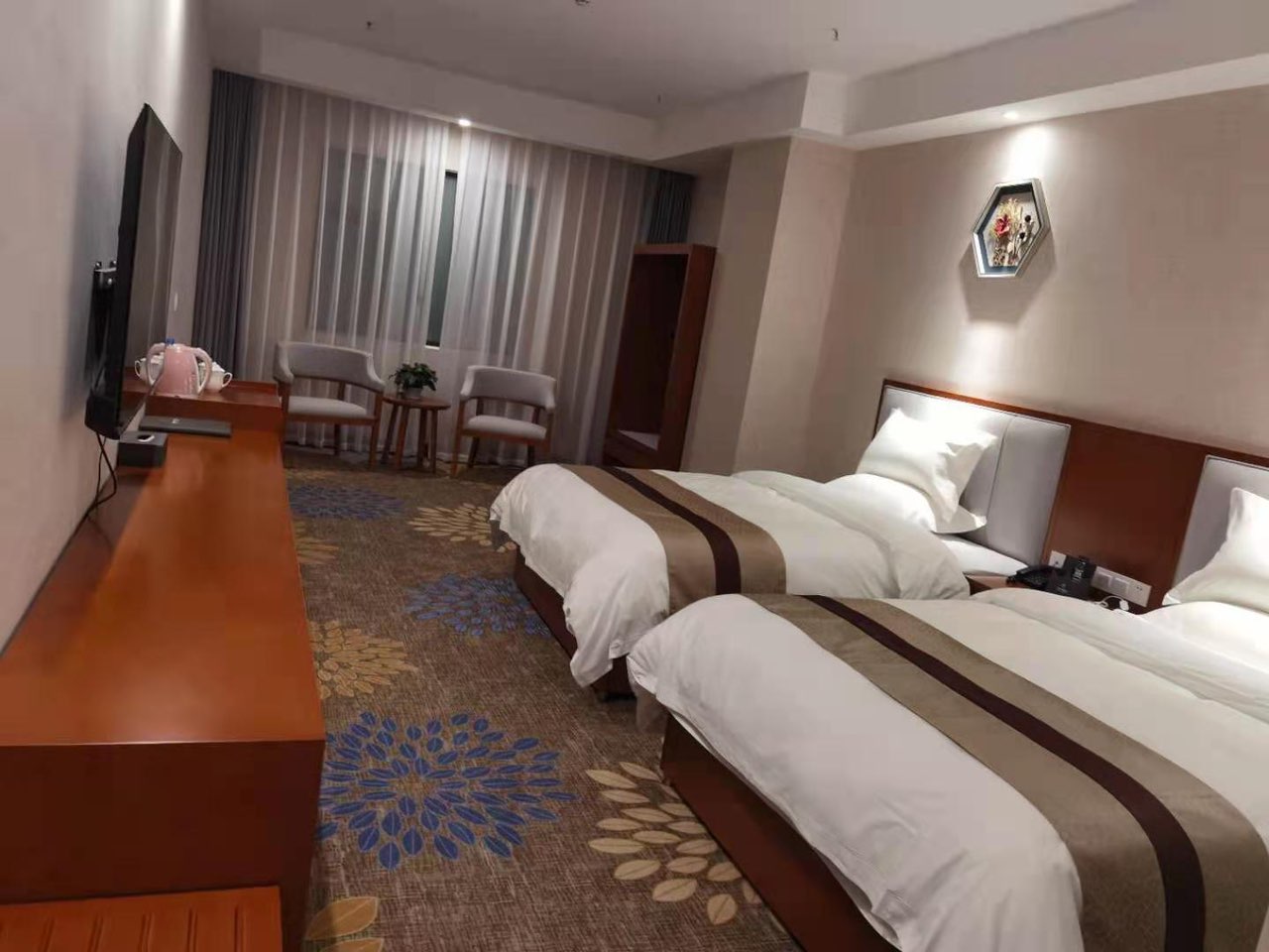 华丽丽豪酒店招聘客房服务员 - 江油集市