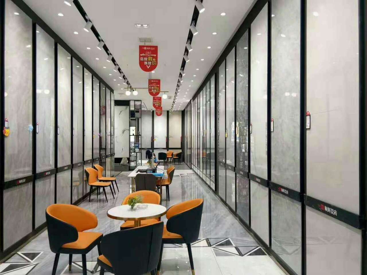 吴氏建材集团江油部顺辉瓷砖旗舰店高薪聘请男士2名女士1名年龄2345岁