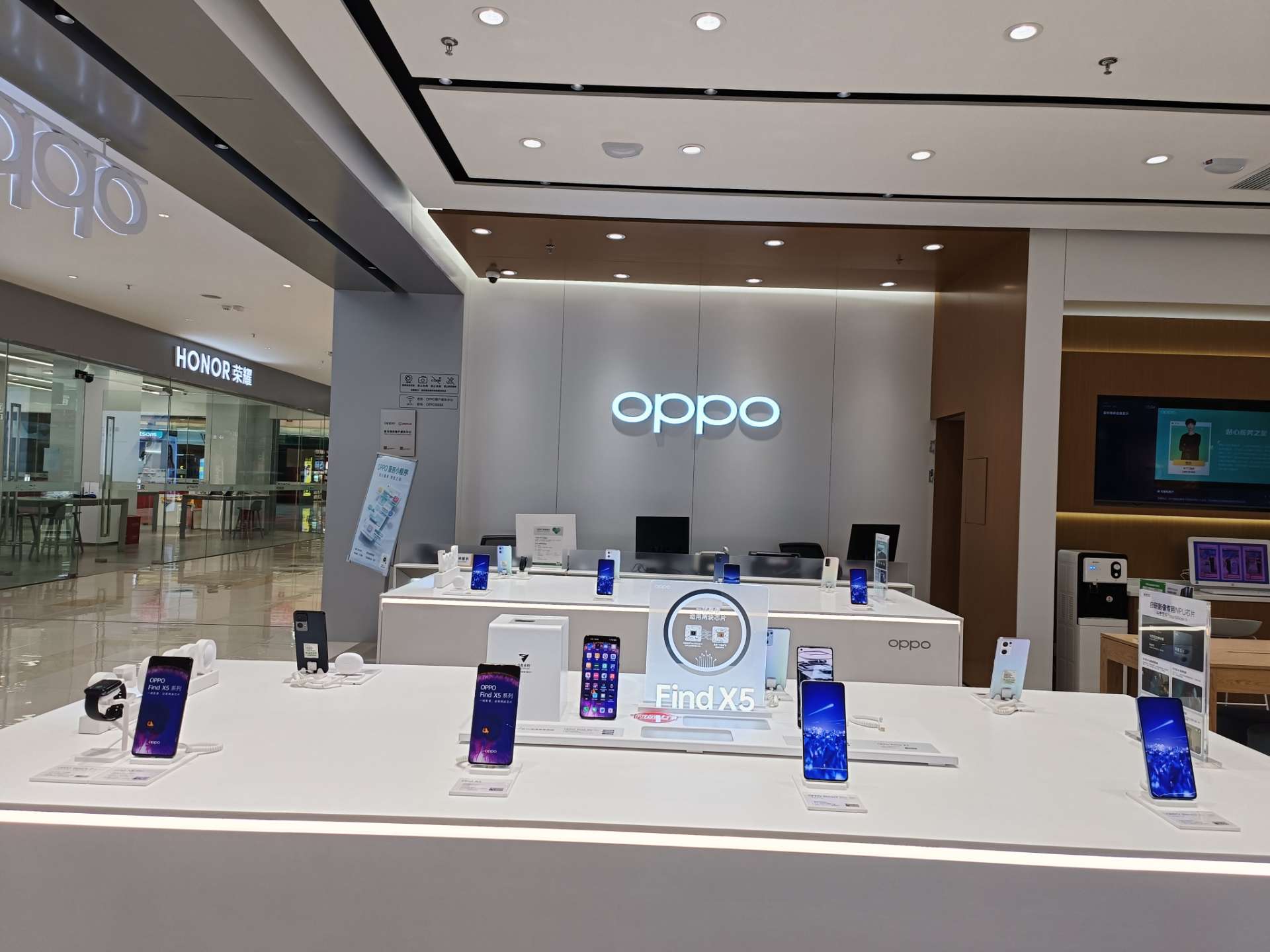 oppo手机店装修效果图图片